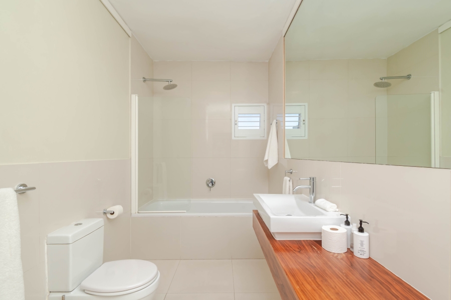 3 Bedroom Property for Sale in Sea Point Western Cape